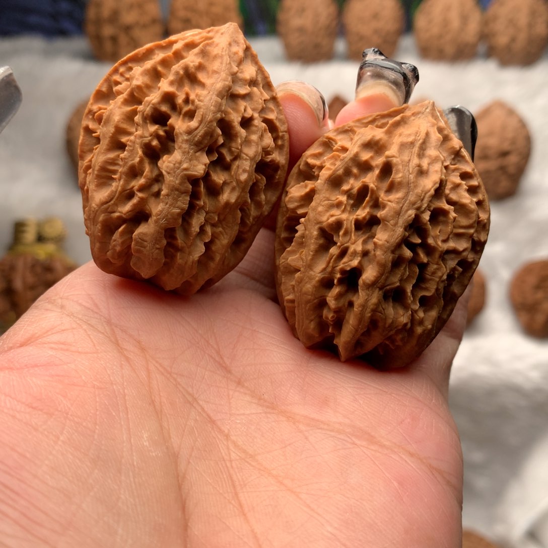 文玩核桃吊坠小武核桃16