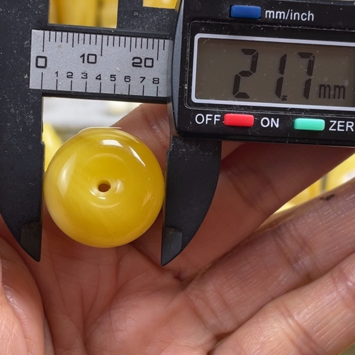 蜜蜡未镶嵌裸石85