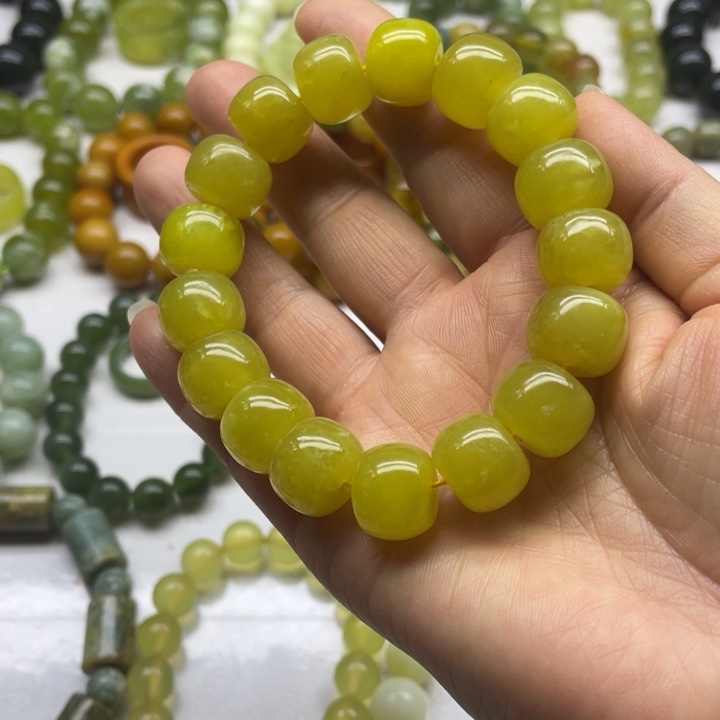 蛇纹石玉手串未镶嵌钱****好