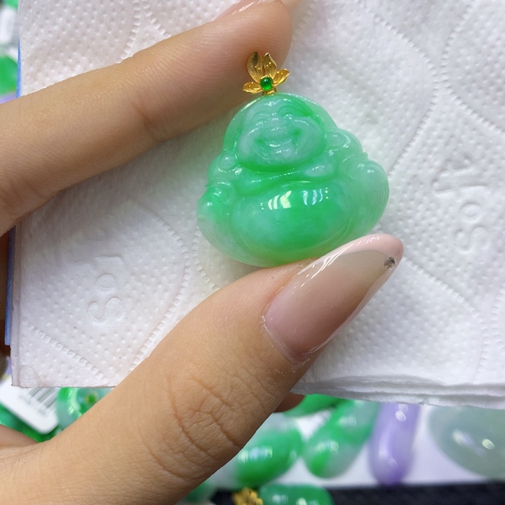 颈饰18K金镶嵌翡翠