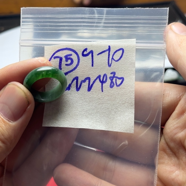 定制翡翠未镶嵌明天