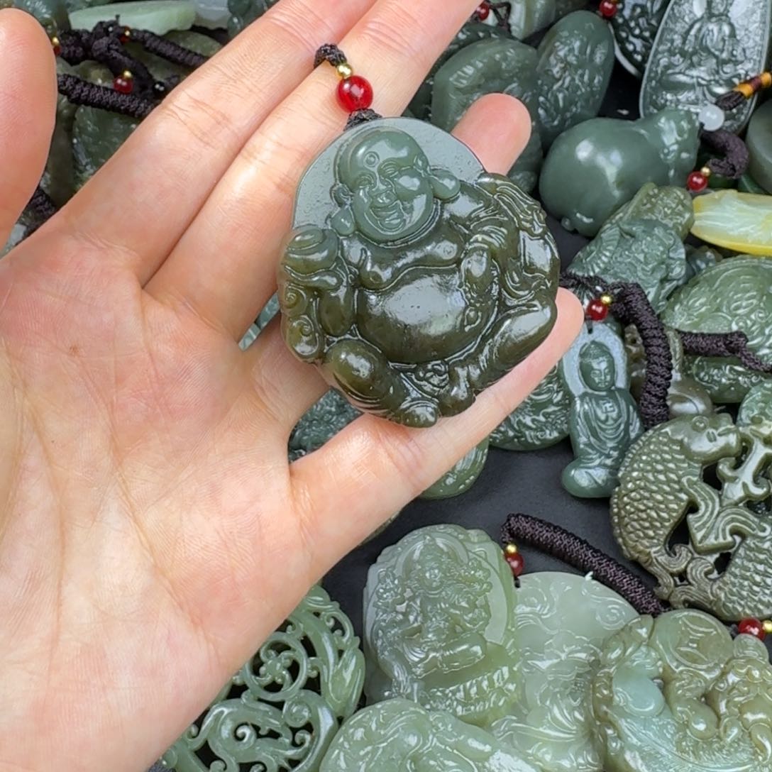 和田玉颈饰未镶嵌