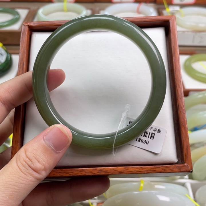 【闪购商品】未镶嵌手镯和田玉3 57.58