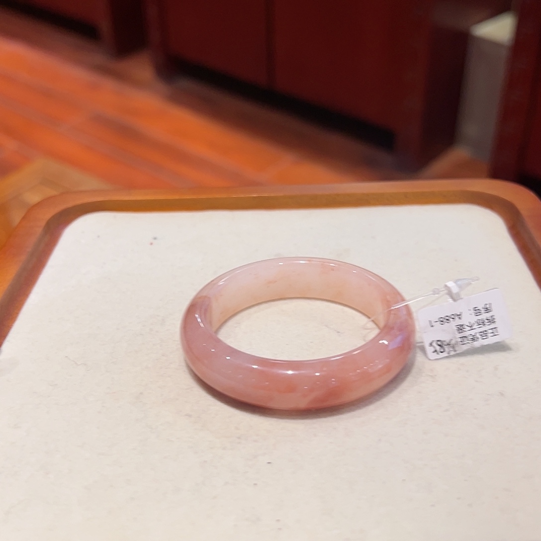 石英质玉手镯未镶嵌无***好