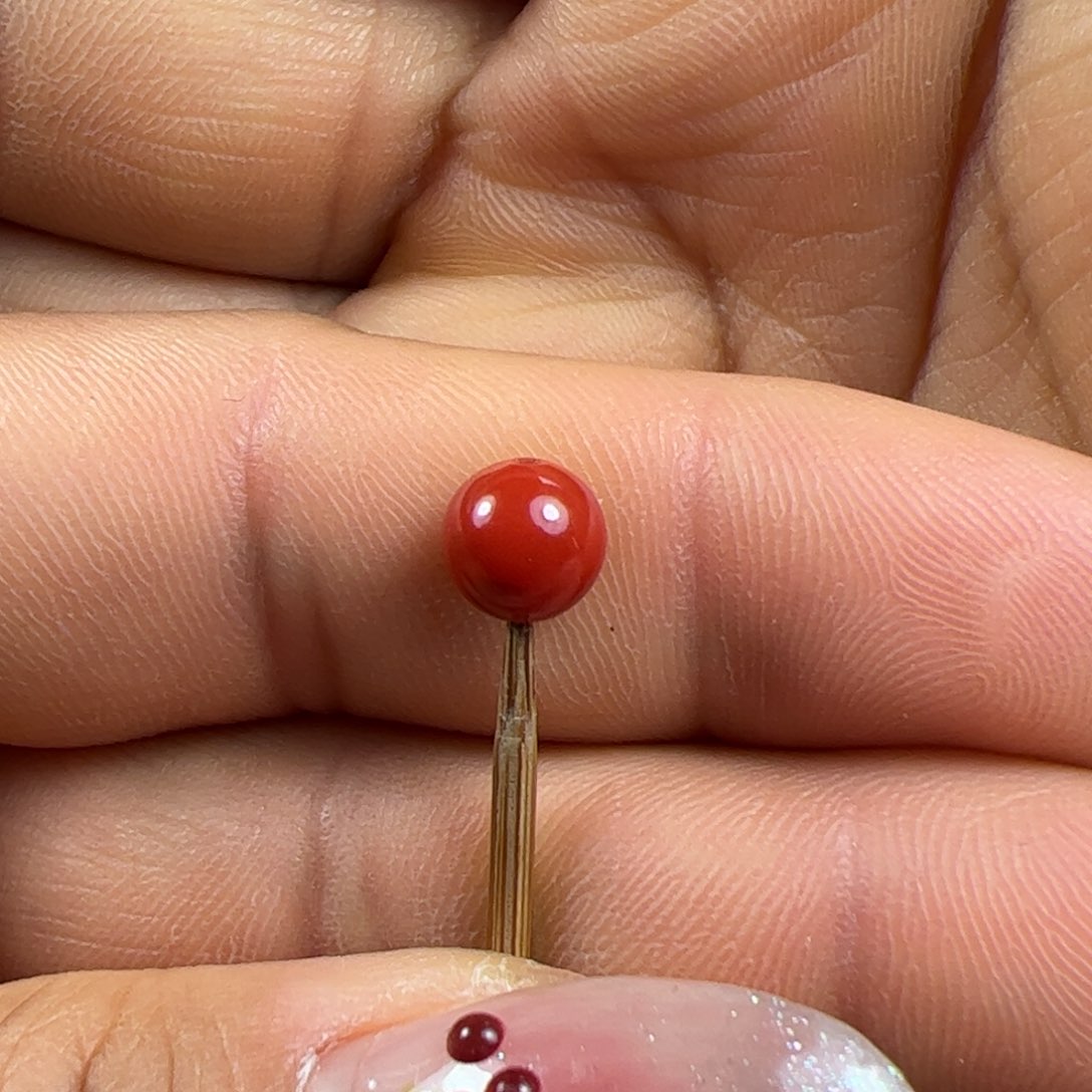 未镶嵌珠子南红玛瑙衣*?