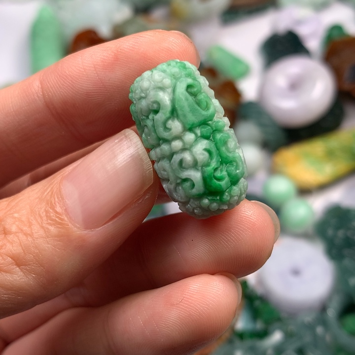 定制翡翠未镶嵌翡翠