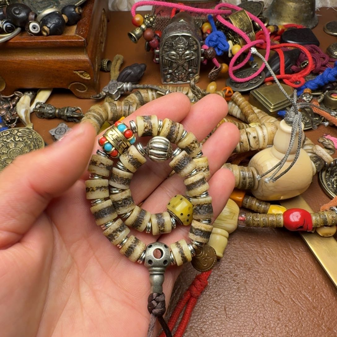 士藏式风格九宫八卦牌