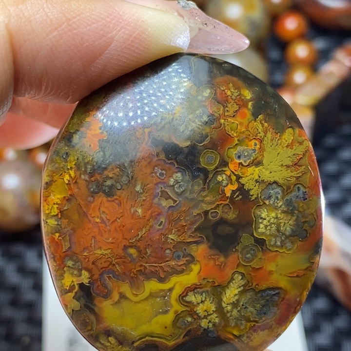 玛瑙/玉髓颈饰未镶嵌痕***^