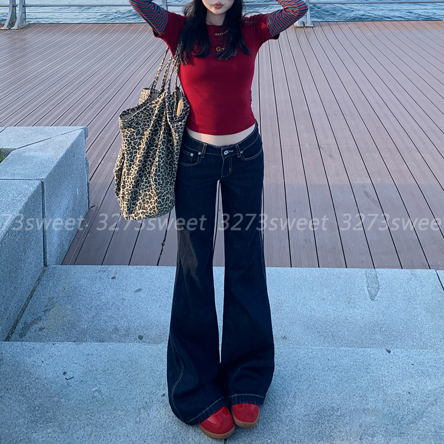 美式低腰辣妹微喇牛仔裤女秋季深蓝色宽松显瘦不贴腿直筒喇叭裤子