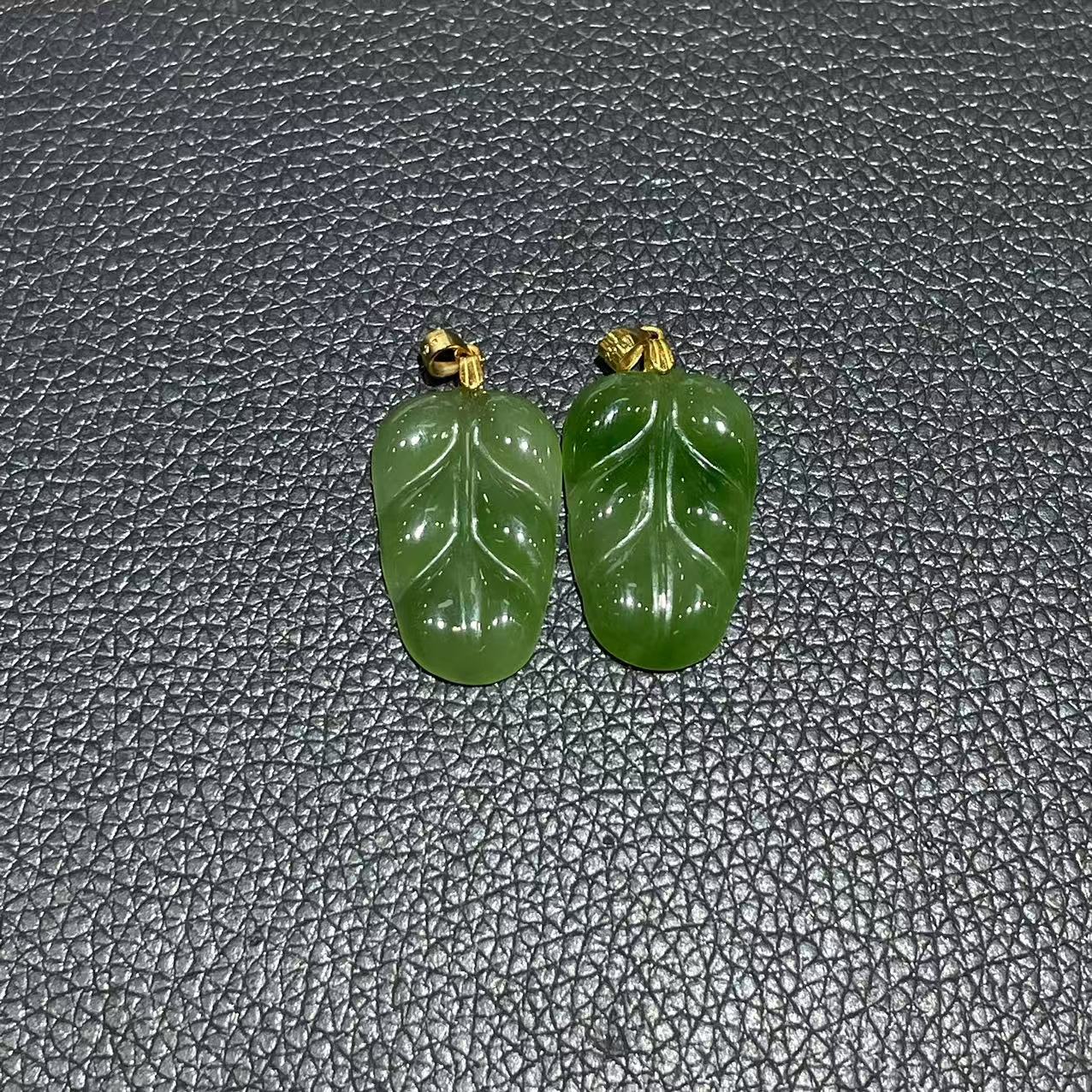 【菲菲】和田玉叶子吊坠多样性发其一@k