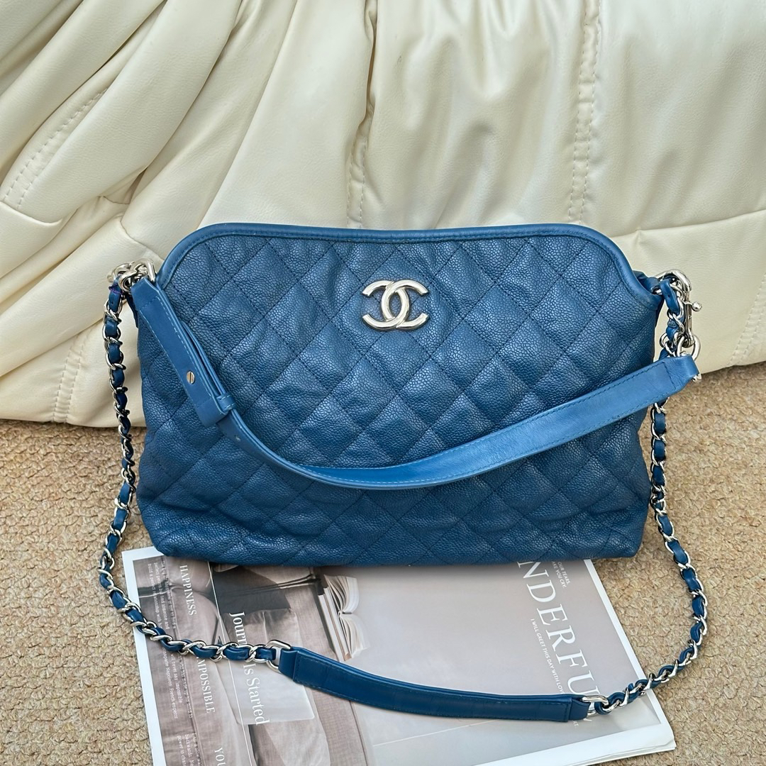 95新 Chanel/香奈儿 Chanel 蓝色鱼子酱龙虾扣hobo小号/617767379