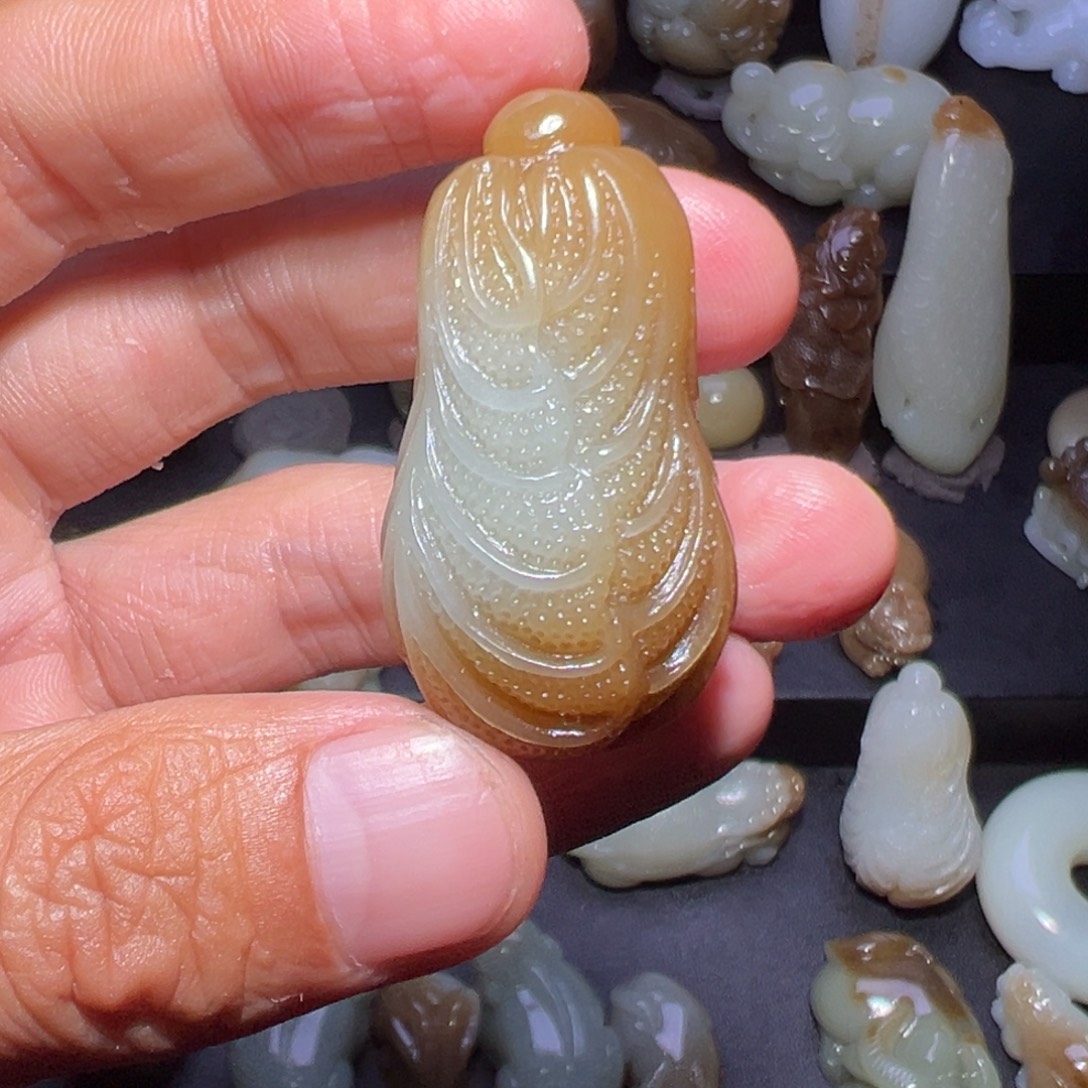 城***客和田玉（糖玉）未镶嵌颈饰