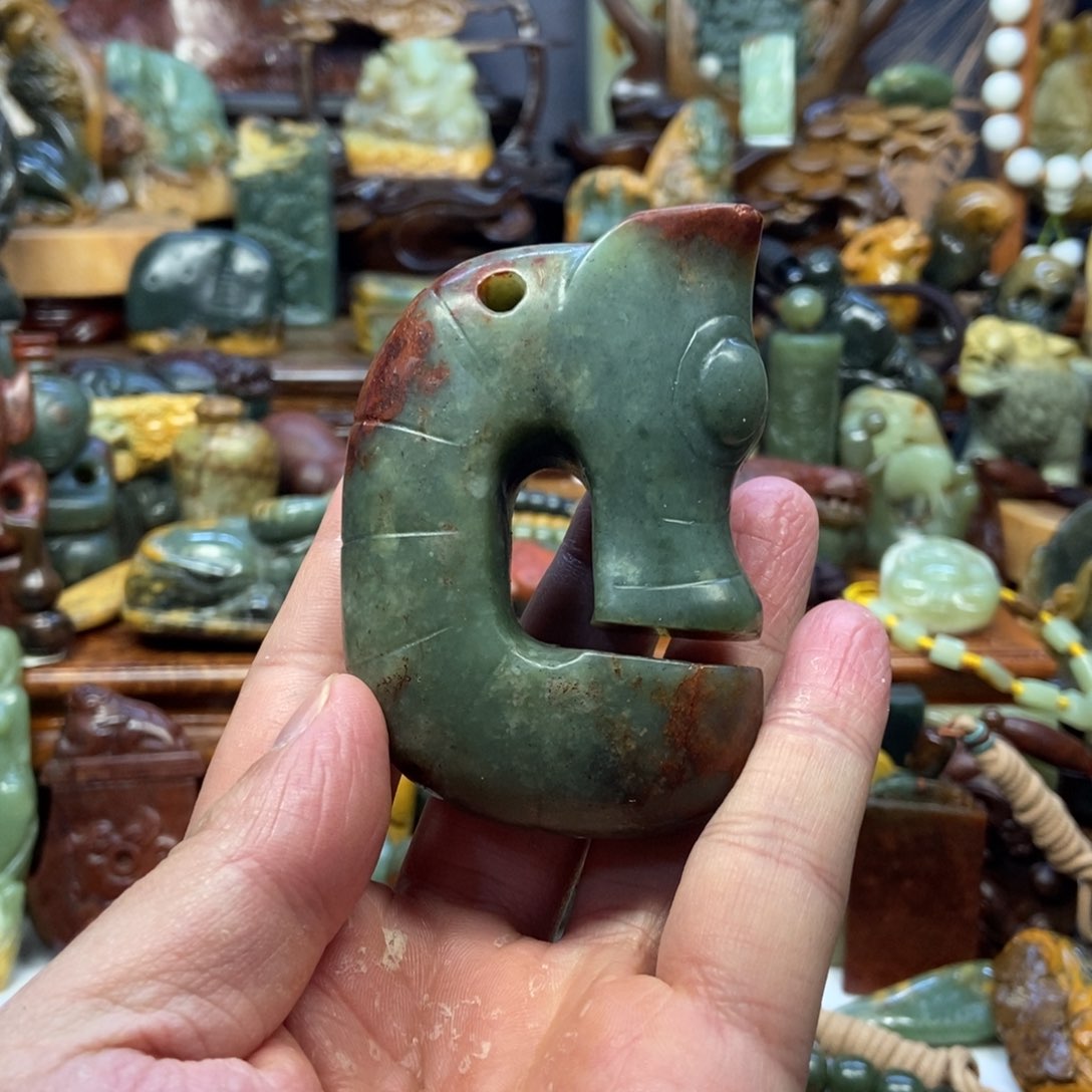 岫岩河磨玉（透闪石质玉）把件未镶嵌