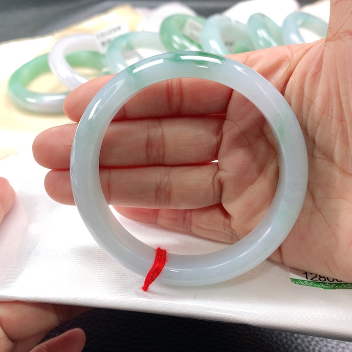 翡翠手镯未镶嵌57585757