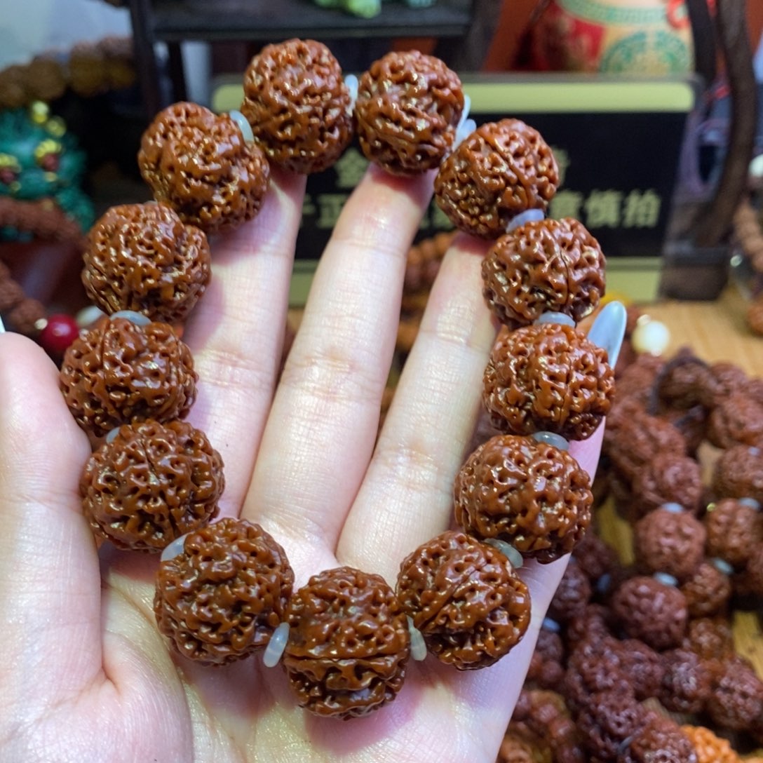 手串金刚菩提205肉玉华