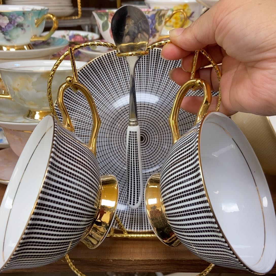 摆件黑条纹两杯两碟两勺送杯架快递装