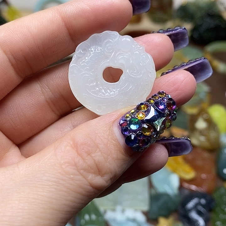 蛇纹石玉吊坠未镶嵌