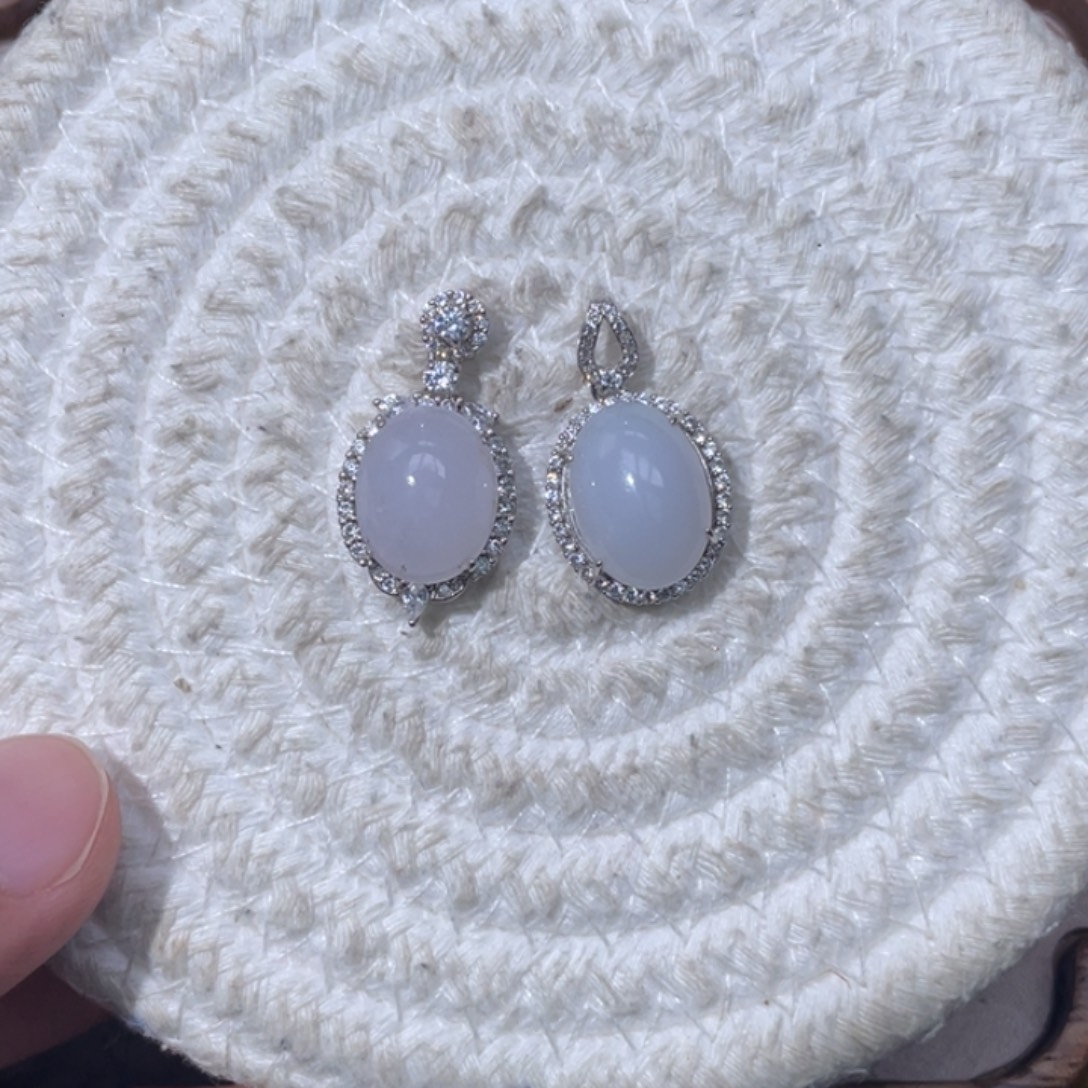 k***Z翡翠银S925镶嵌颈饰