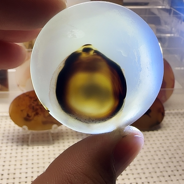 玛瑙/玉髓未镶嵌珠宝奇石