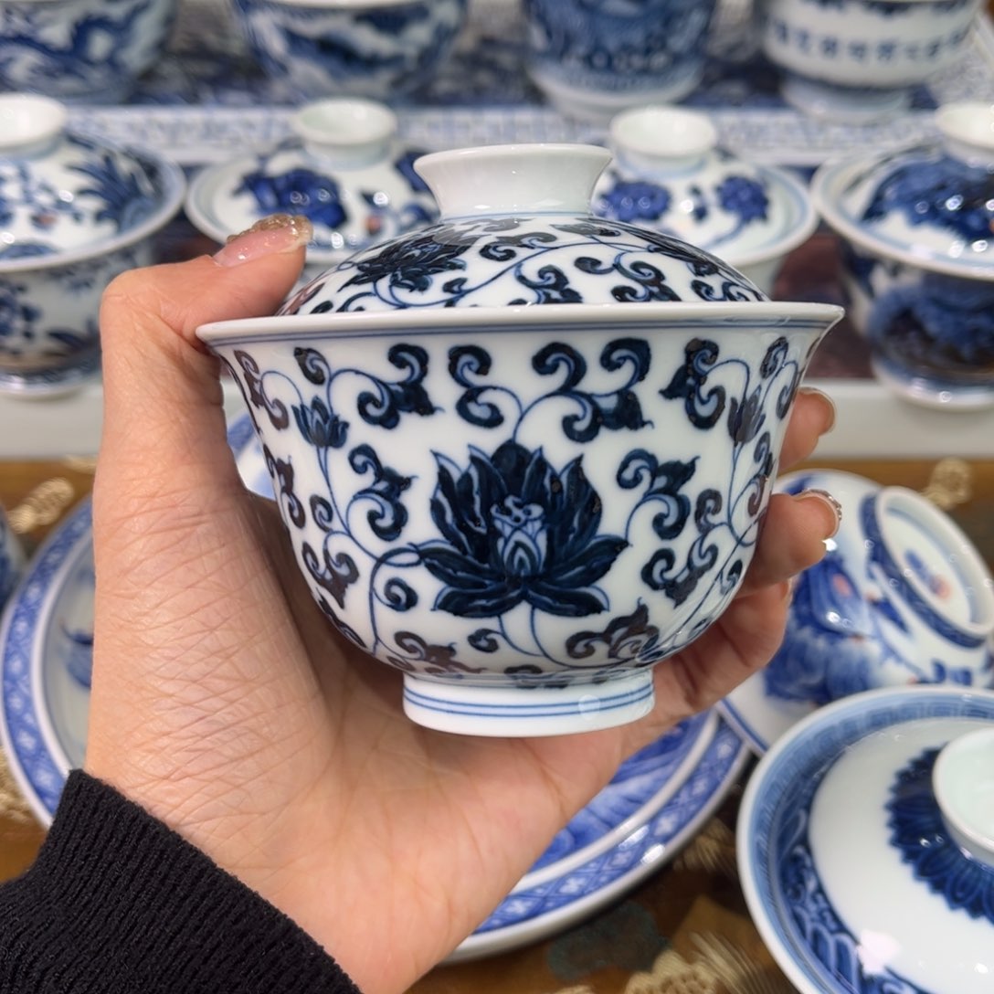 微瑕盖碗。。。。。。。。。。。。。。