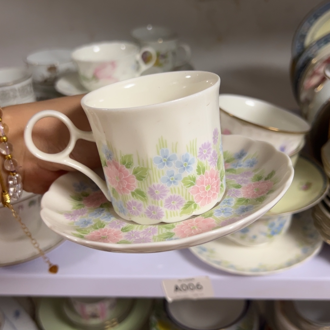 文锦阁瓷器商行直播中