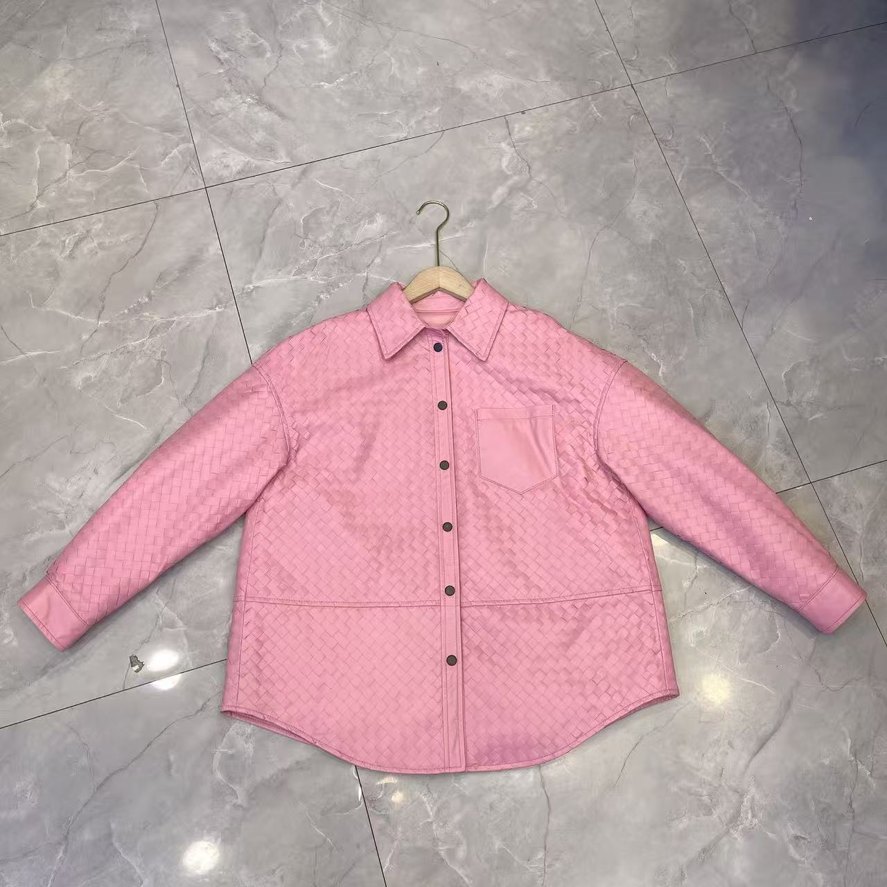 由米-新款女款编织纯色皮衣时尚休闲韩版2785