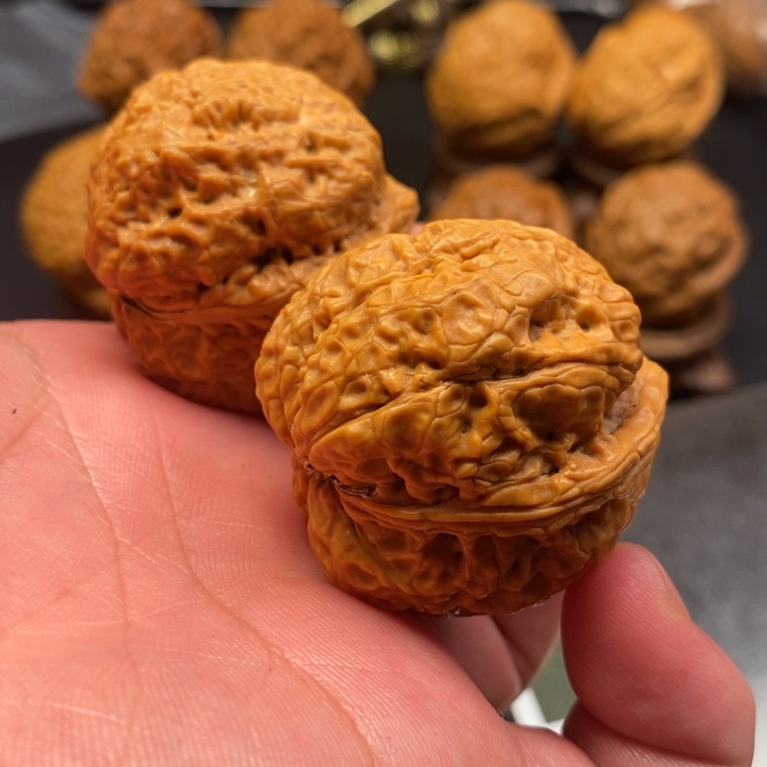 把件文玩核桃铁皮蛤蟆头