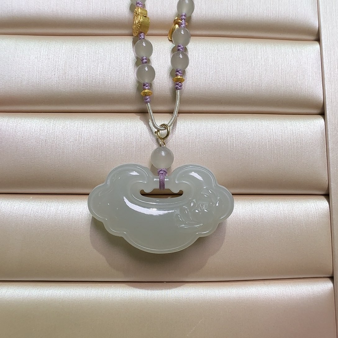 和田玉颈饰未镶嵌ᥫ***ᐝ