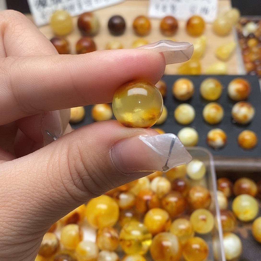 美***逐蜜蜡未镶嵌裸石蜜蜡