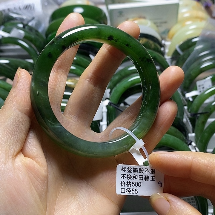 和田玉（碧玉）未镶嵌手镯正圈55有瑕