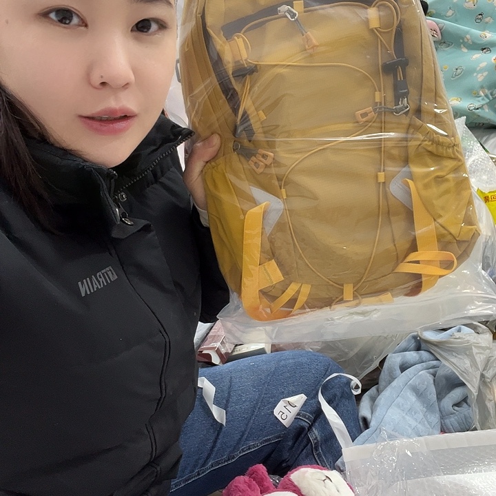 蚕丝鱼皮（革）黄牛剖层皮革袋鼠皮（革）绵羊皮（革）