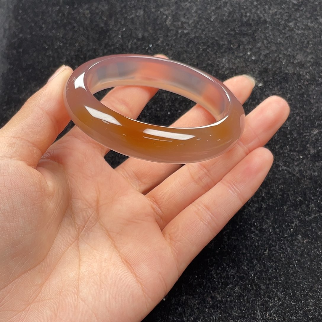 玛瑙/玉髓手镯未镶嵌C****?