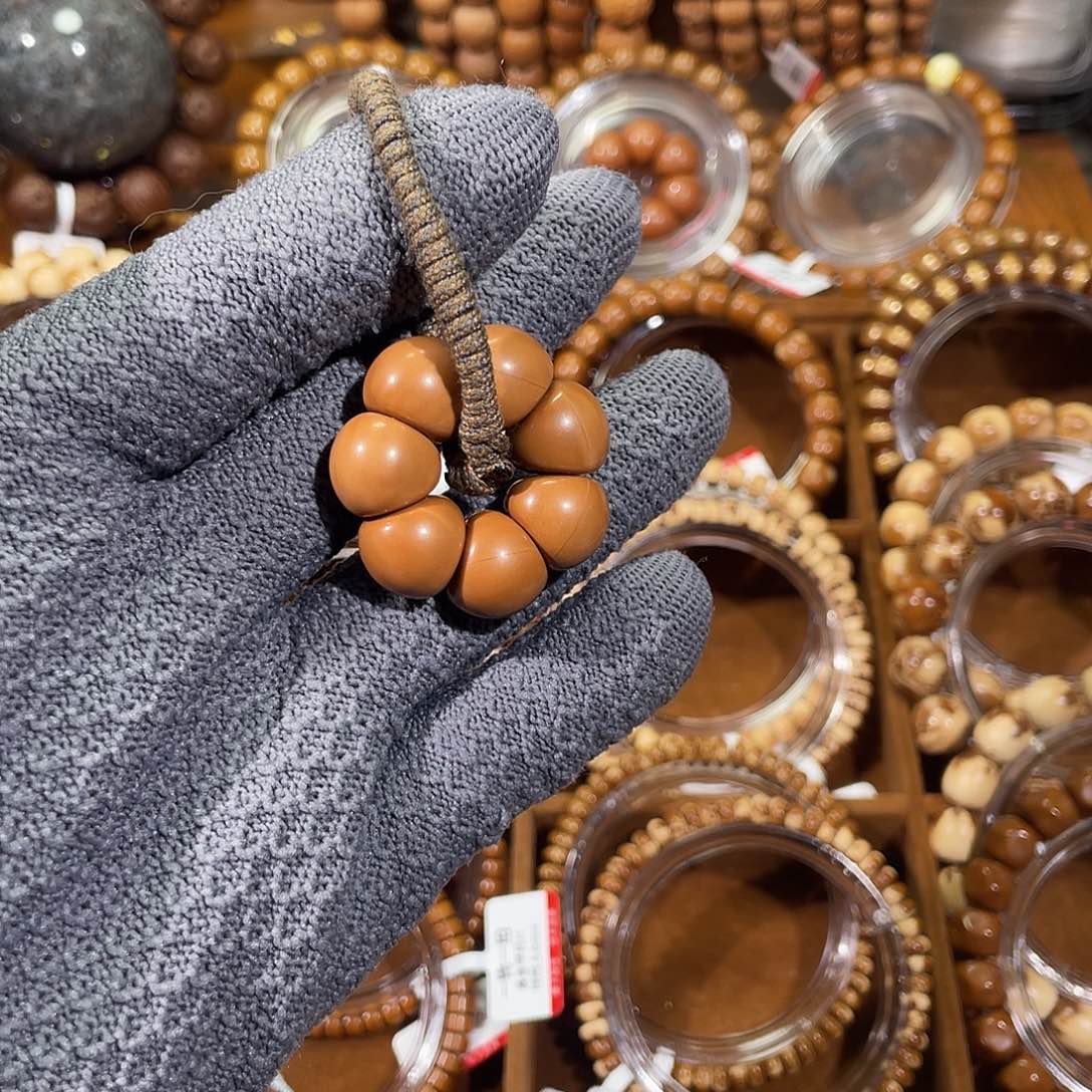 吊坠紫金鼠香*?猴头手捻