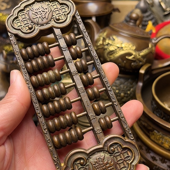 精美铜器批发档口