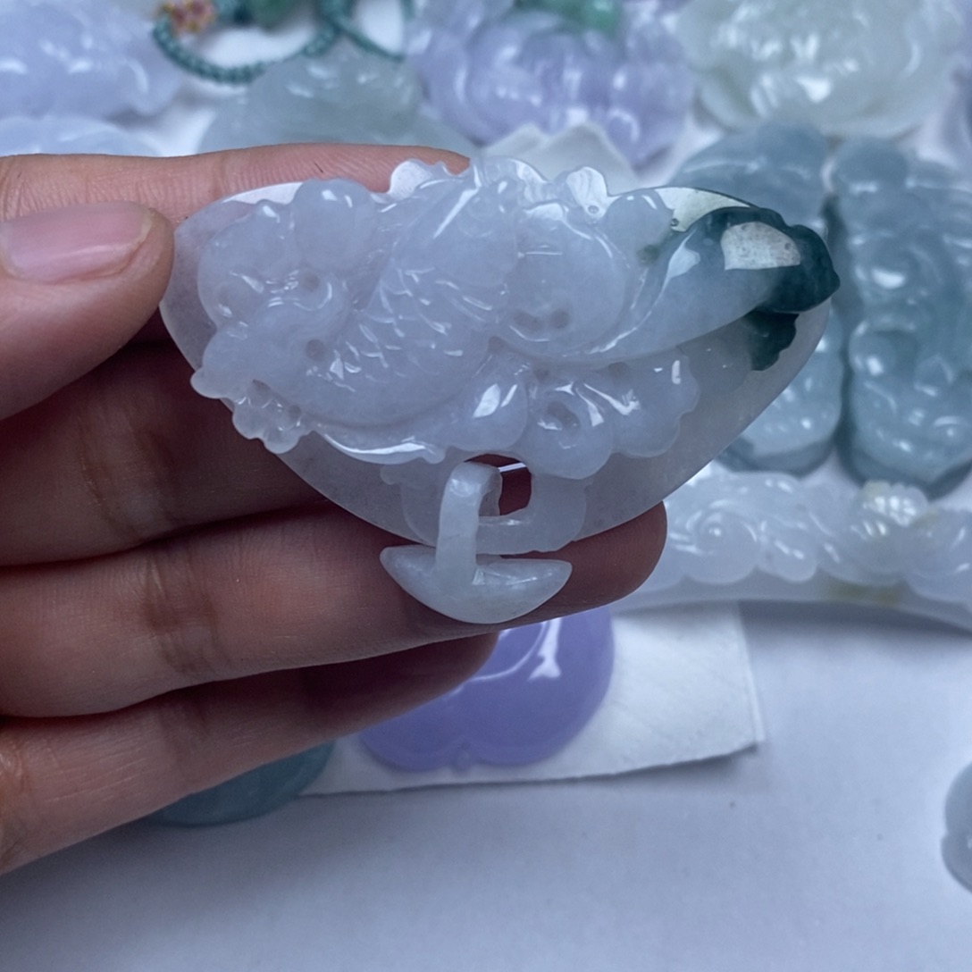 翡翠未镶嵌颈饰翡翠