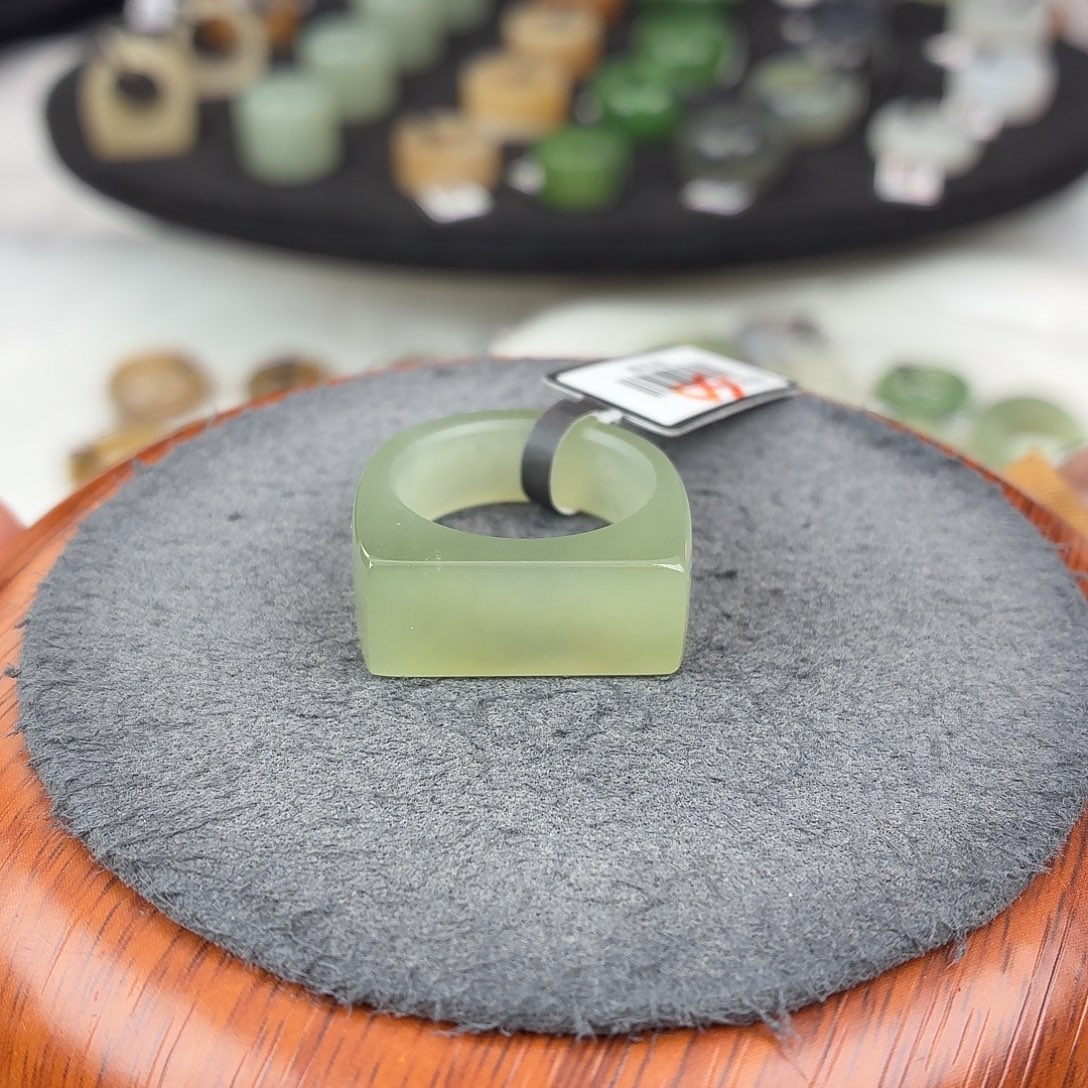 和田玉未镶嵌戒指b87晴水马鞍18.2