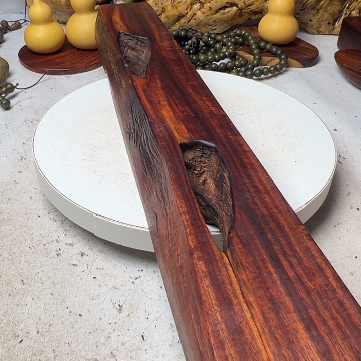 惠***师木赞比亚血檀底座摆件