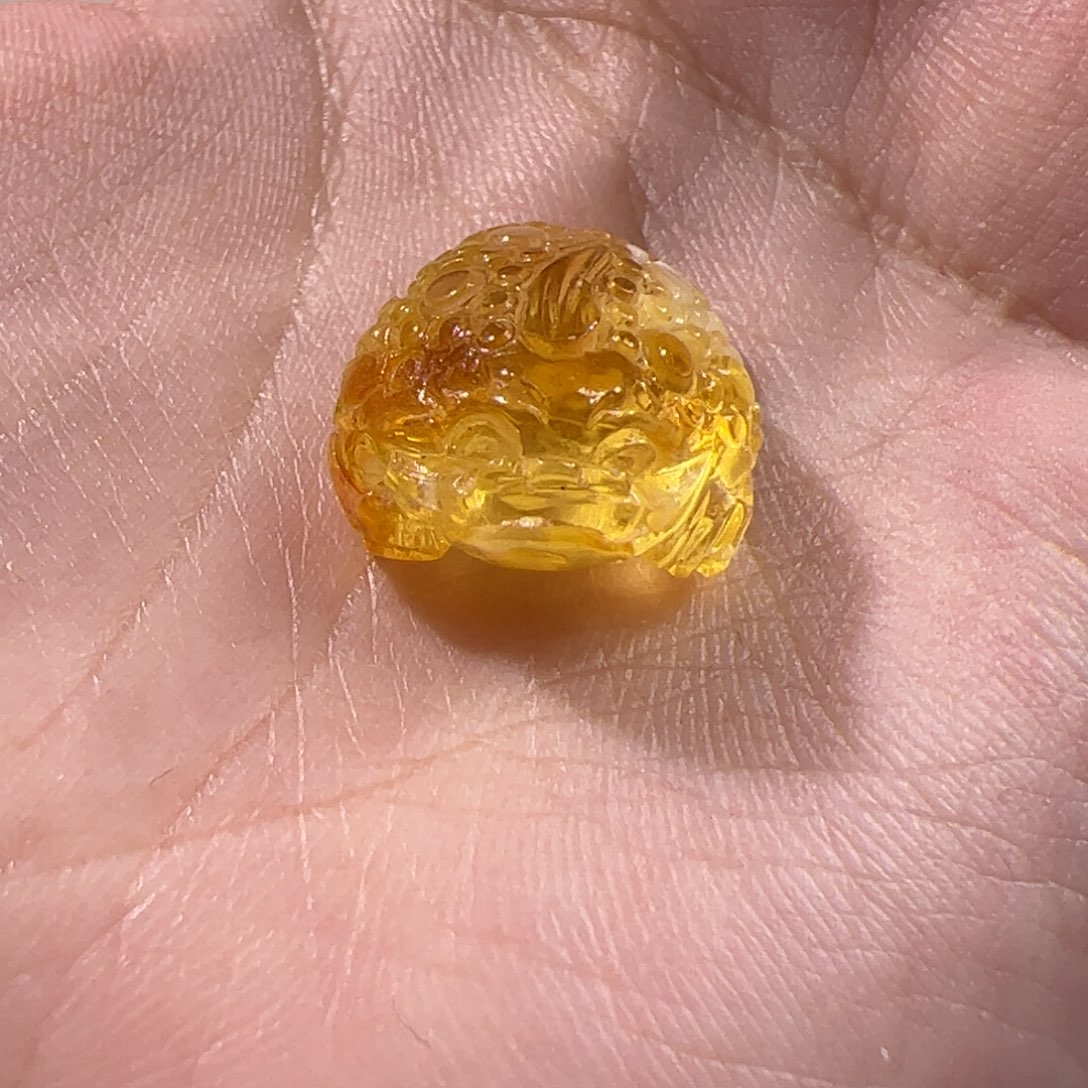 琥珀未镶嵌珠宝奇石金瓷白三足_金蟾