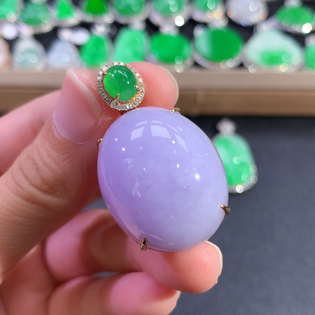 翡翠18K金镶嵌吊坠(赠链)