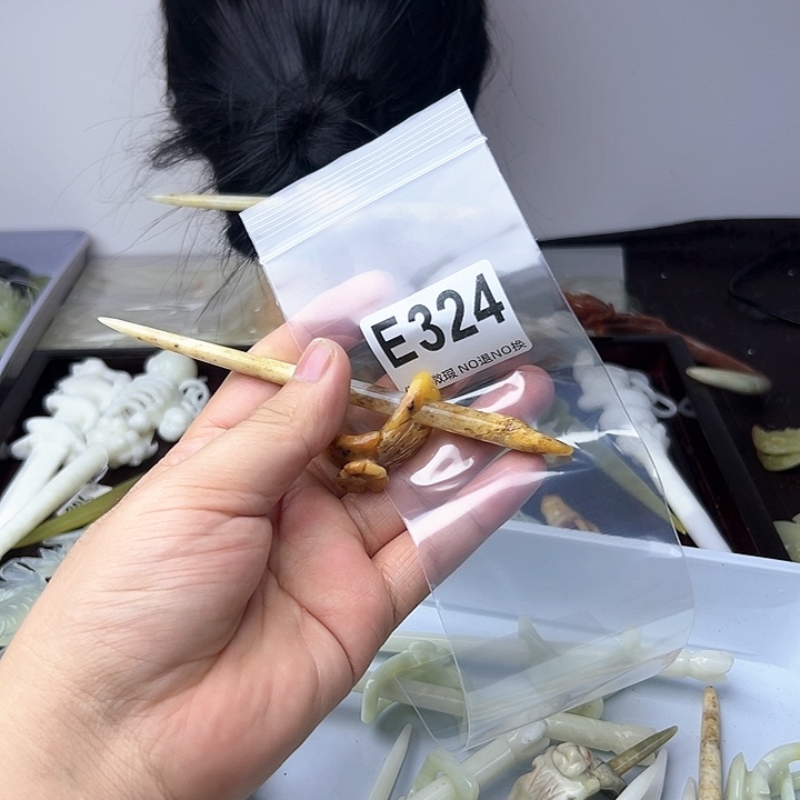 蛇纹石玉发饰合金静****舒