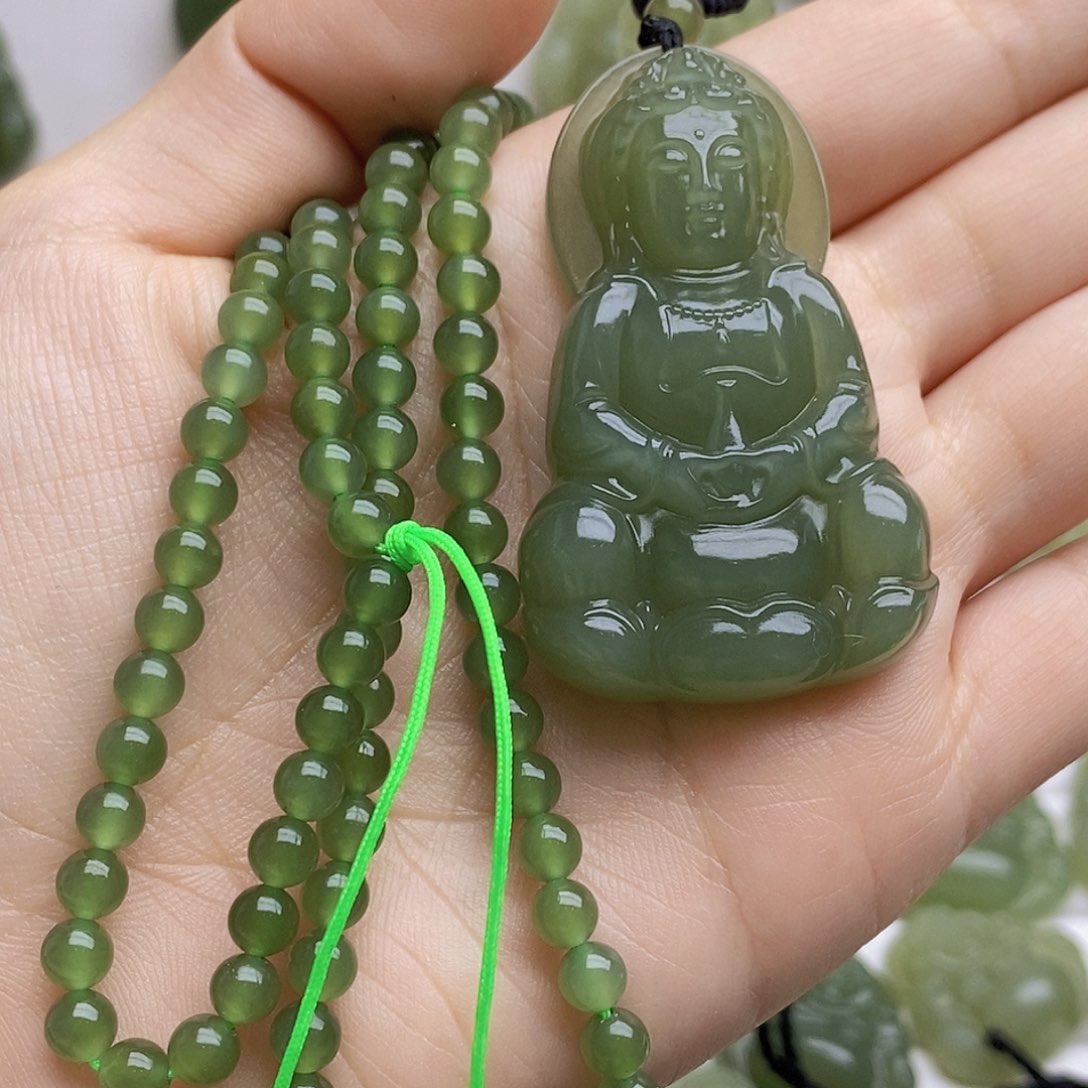 和田玉颈饰未镶嵌独**往