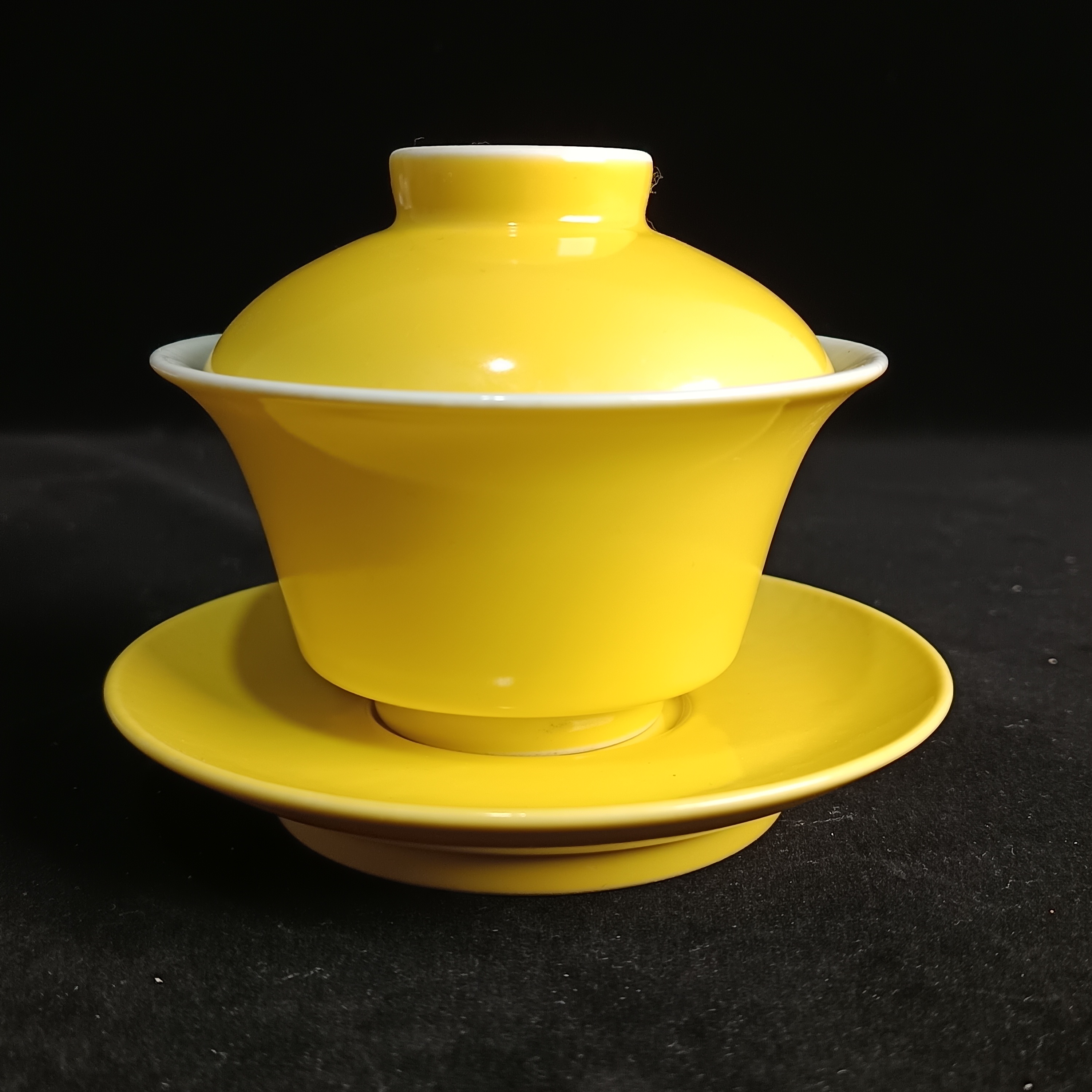 X柠檬黄釉三才盖碗