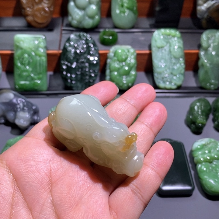 和田玉未镶嵌挂件