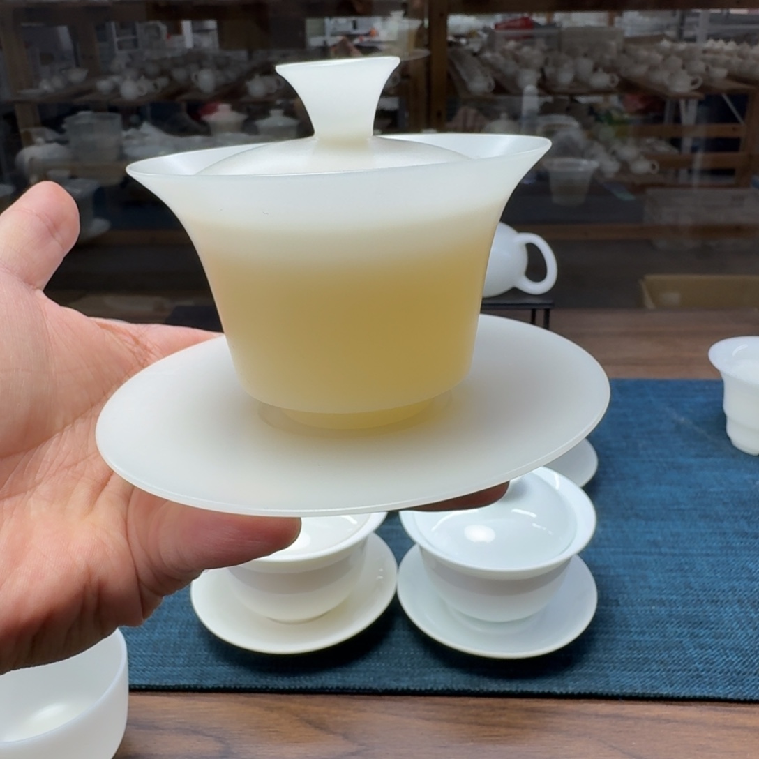 马蹄薄胎素烧璞玉冰种