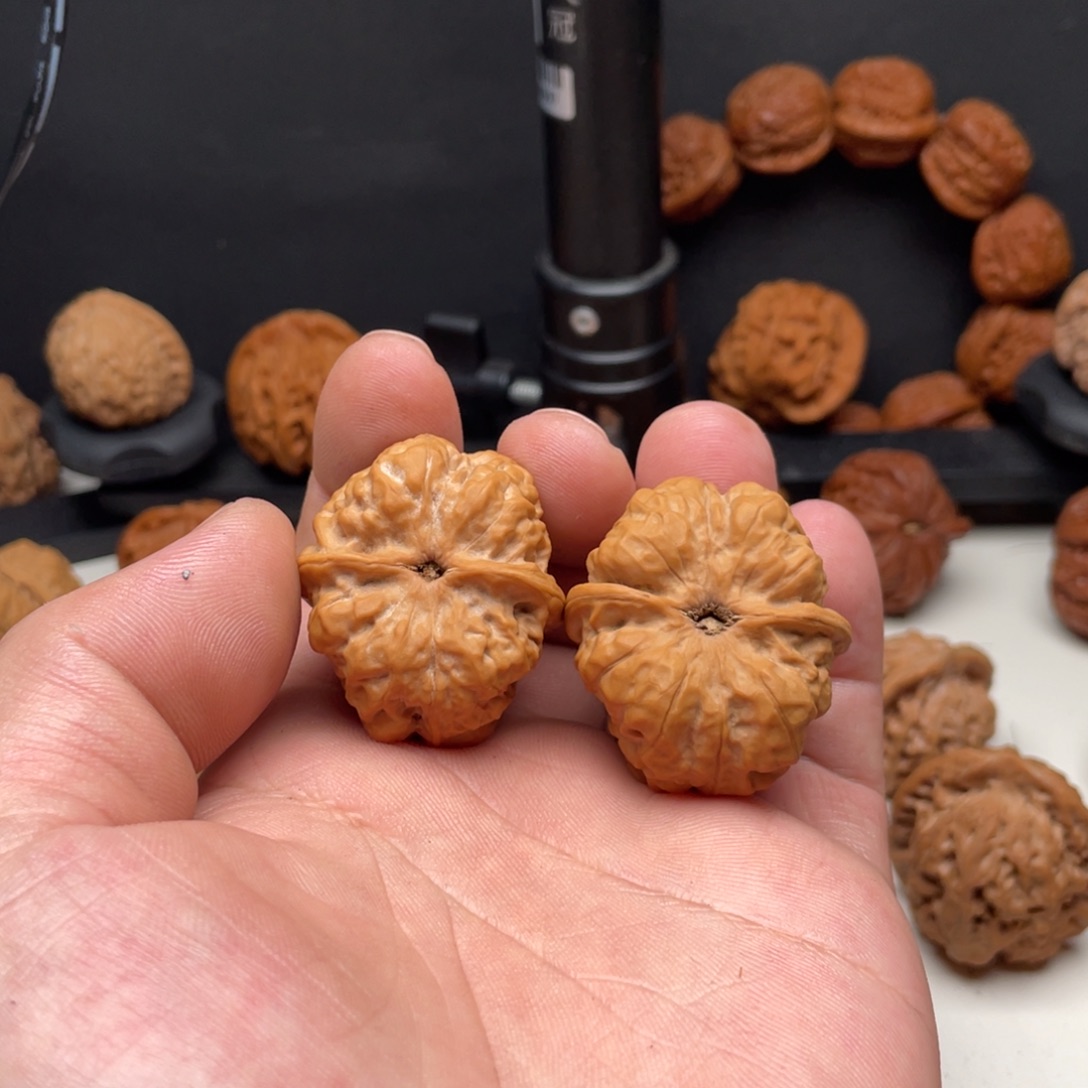 C***y文玩核桃吊坠蛤蟆 35