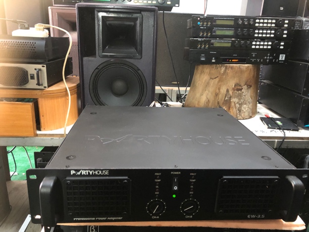 8新  派对屋：型号3.5功放器：不包邮