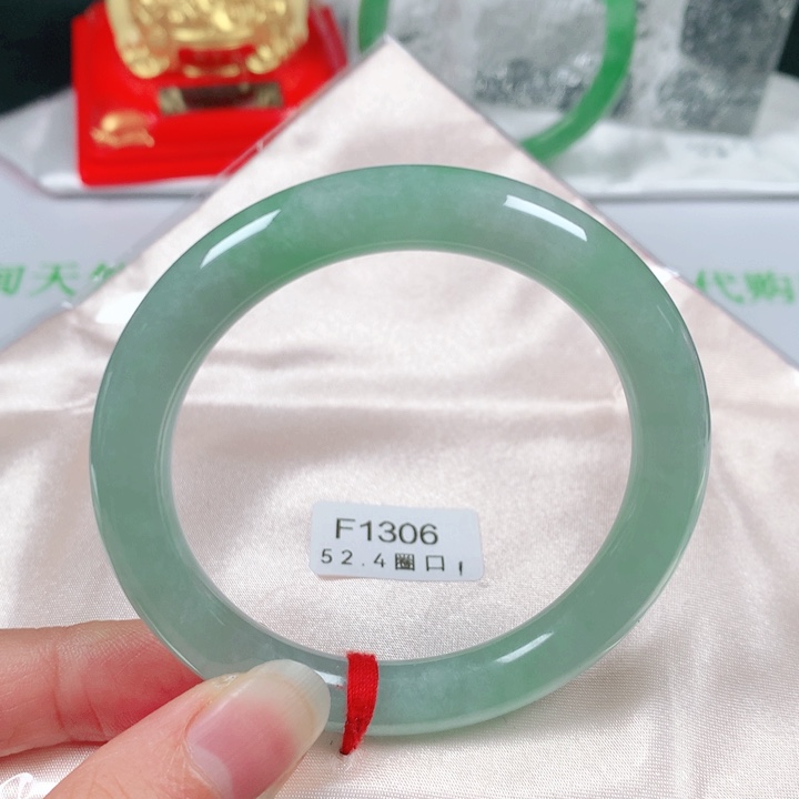 未镶嵌手镯翡翠  编号F1306 圆条52.4