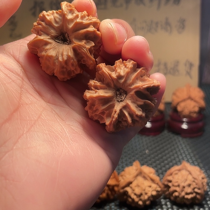 文玩核桃把件36mm野生龙门涧三棱