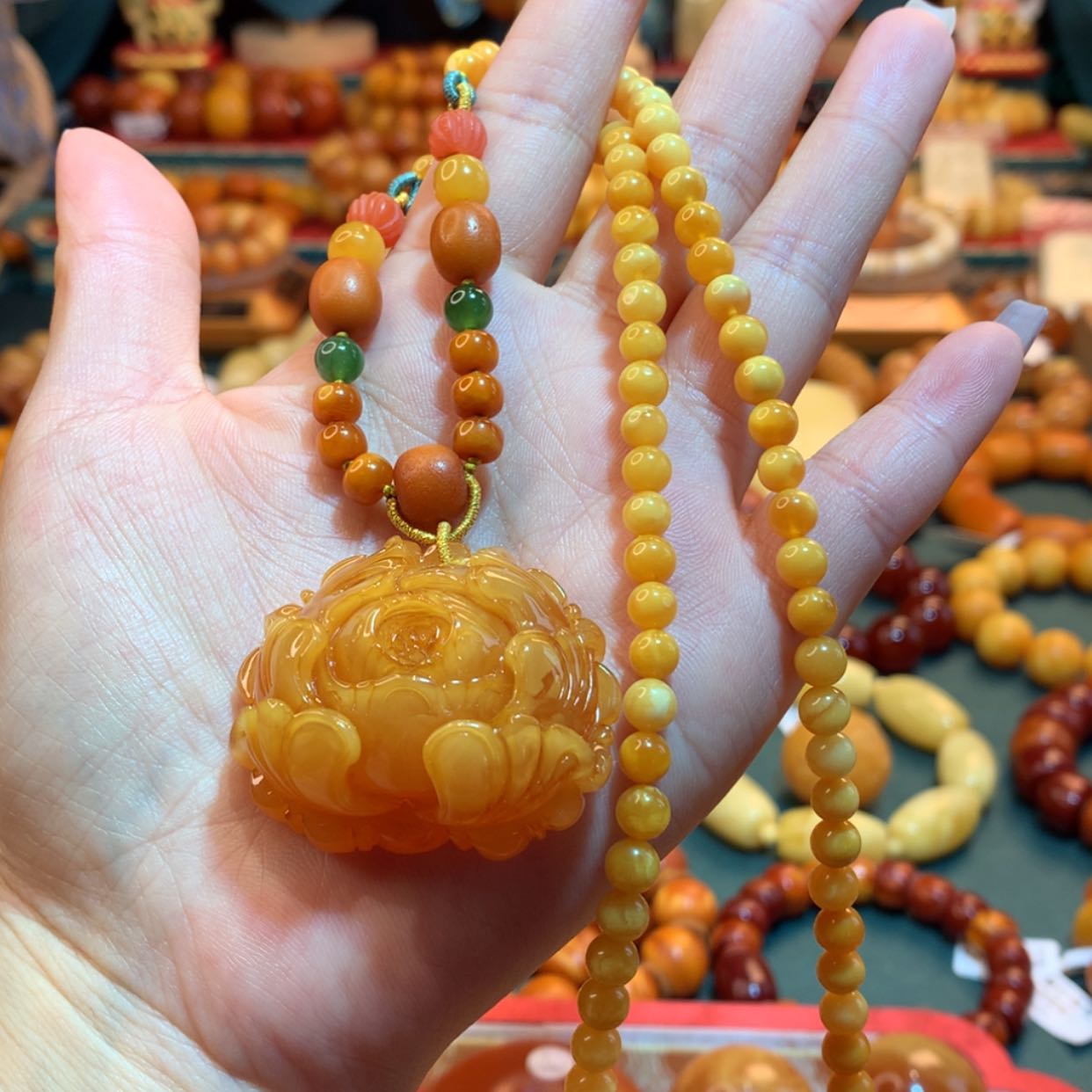 【闪购商品】蜜蜡吊坠(赠链)未镶嵌