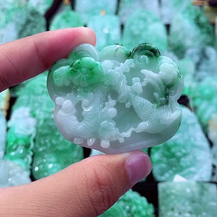 翡翠未镶嵌吊坠(不含链)